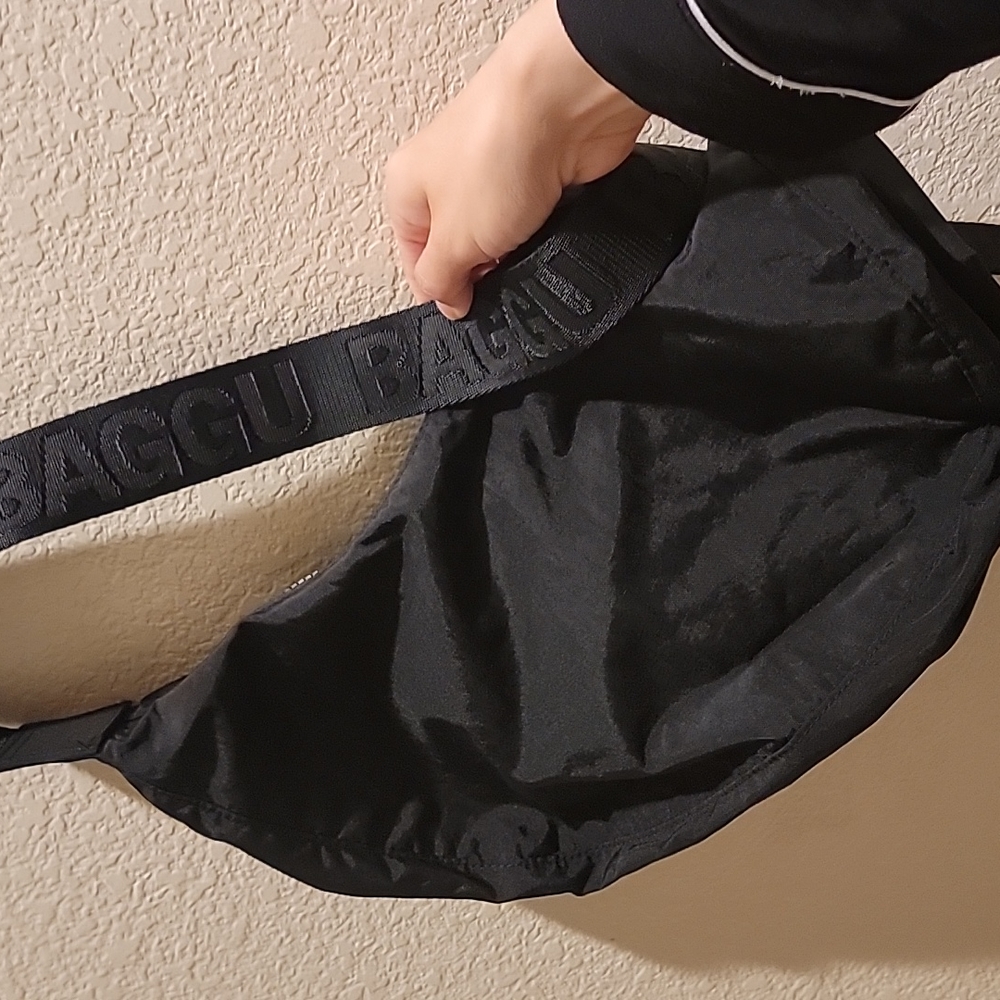 BAGGU Crescent Nylon Medium Bag
